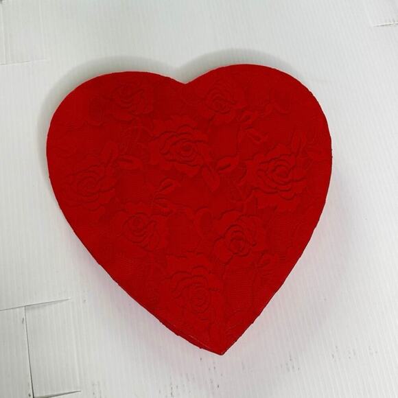 Red Heart Shaped Fabric Rose Valentine Candy Gift‎ Box - Picture 9 of 9